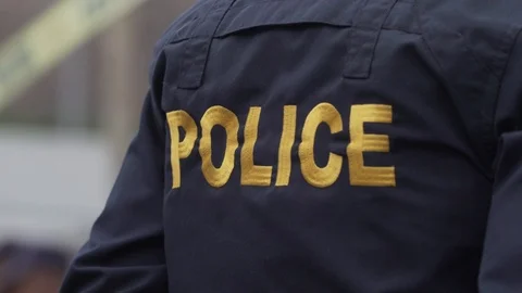 close-baack-south-african-police-footage-122895143_iconl